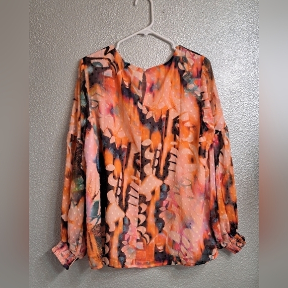 NWT Torrid Plus Size Chiffon Clip Dot Blouse Size 0 - Picture 2 of 10